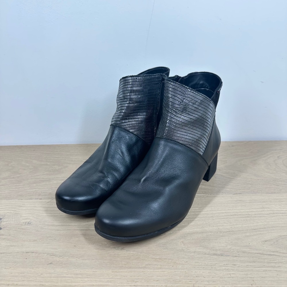 Mephisto Boots Women 8.5 Black Leather Ankle Block Heel Textured Panel Comfort